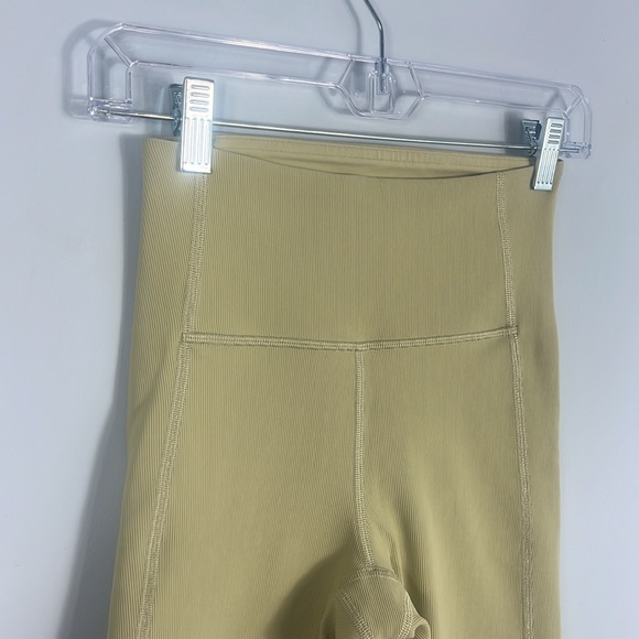 Lululemon Ribbed Contoured High Rise Short 8” - Picture 5 of 12